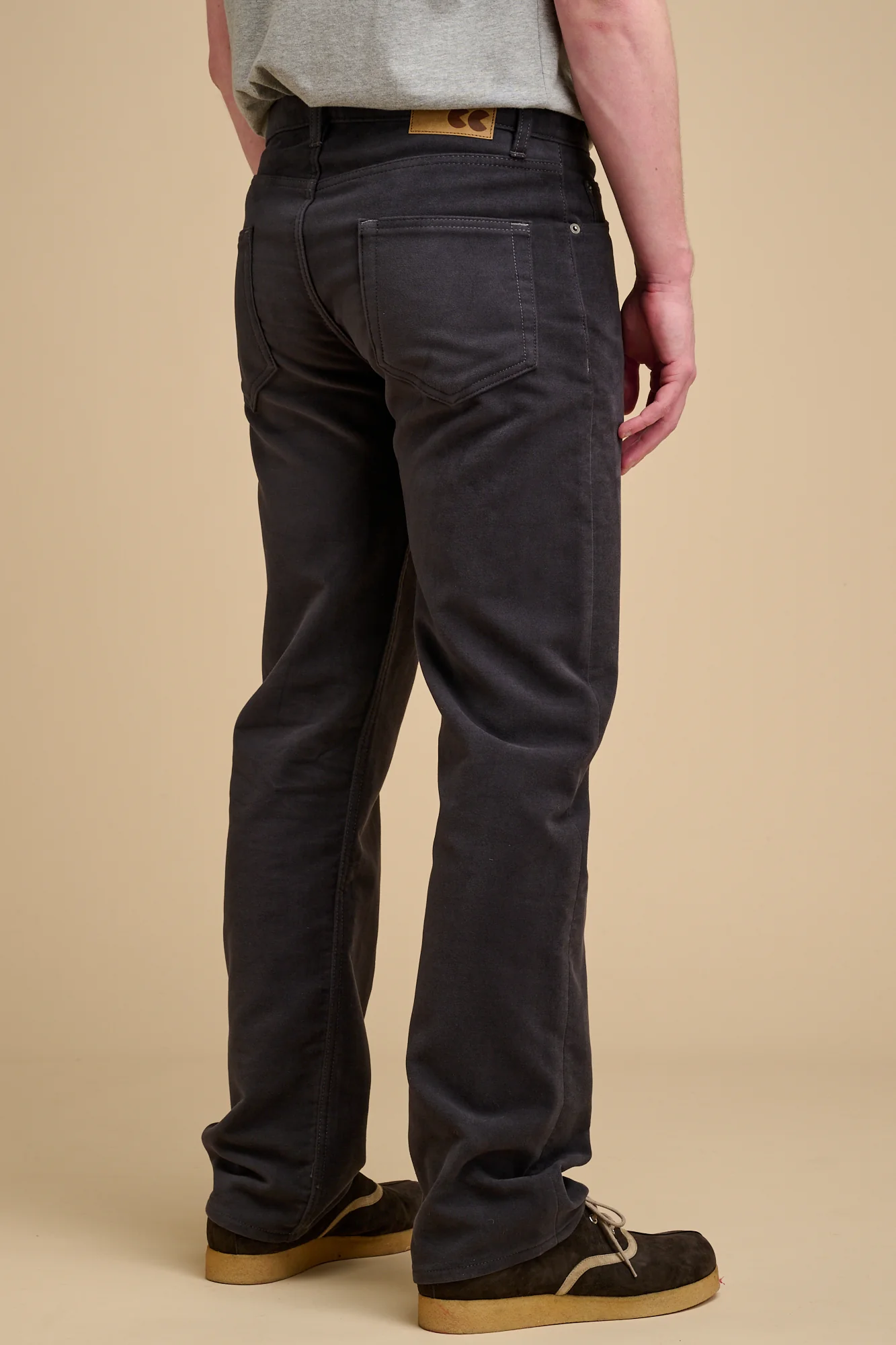 Mens Arran Loose Fit Moleskin Jean - Slate - Image 2