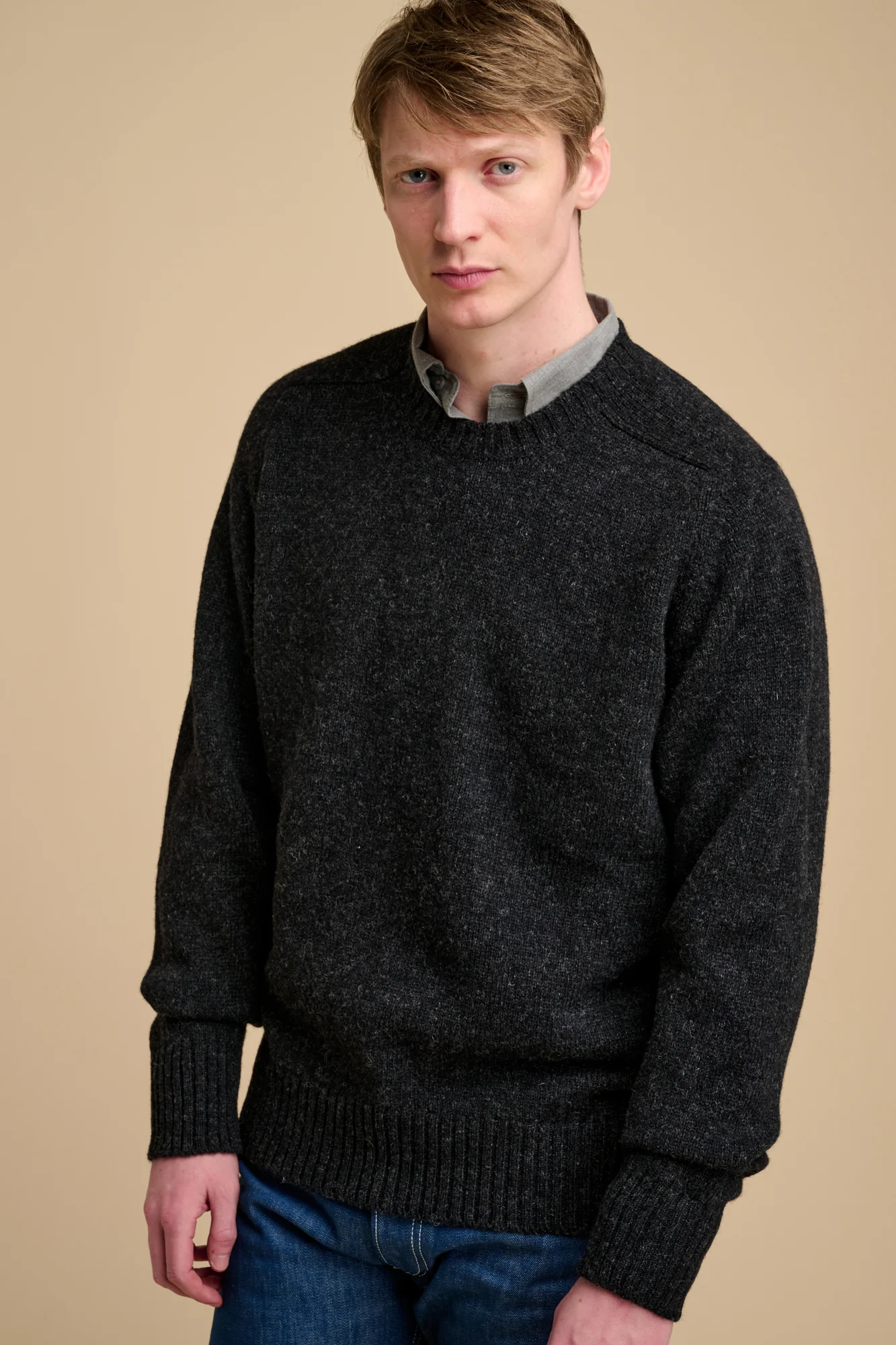 Men's Shetland Jumper - Charcoal - Image 2