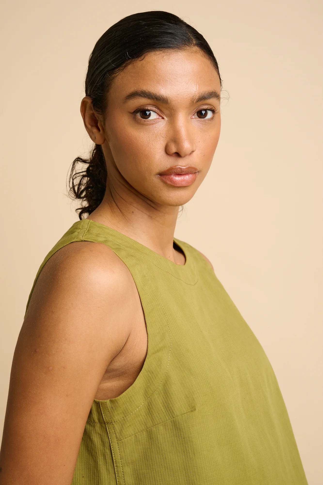 Sleeveless Top Cotton Hemp - Light Olive - Image 4